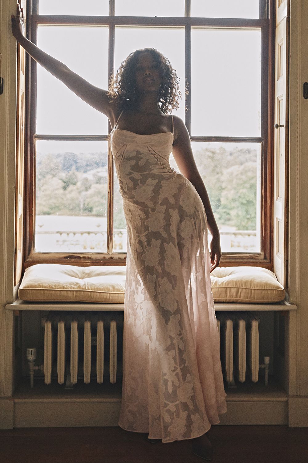 Sexy Flowers Lace Suspender Dress – Summer Slim Back Lace-Up Long Dress for Evening & Party