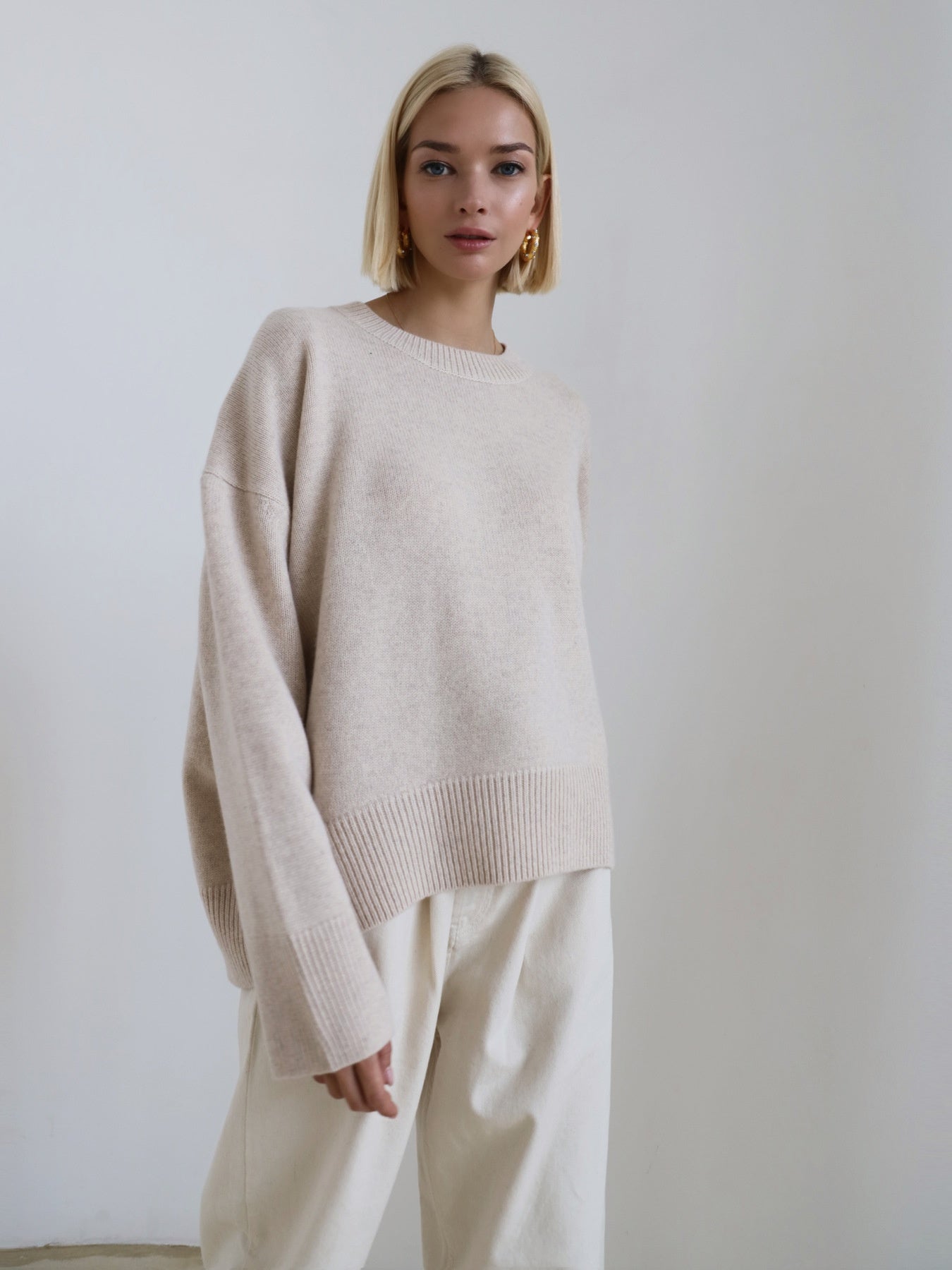 Women’s Thick Loose Round Neck Knitted Pullover Sweater