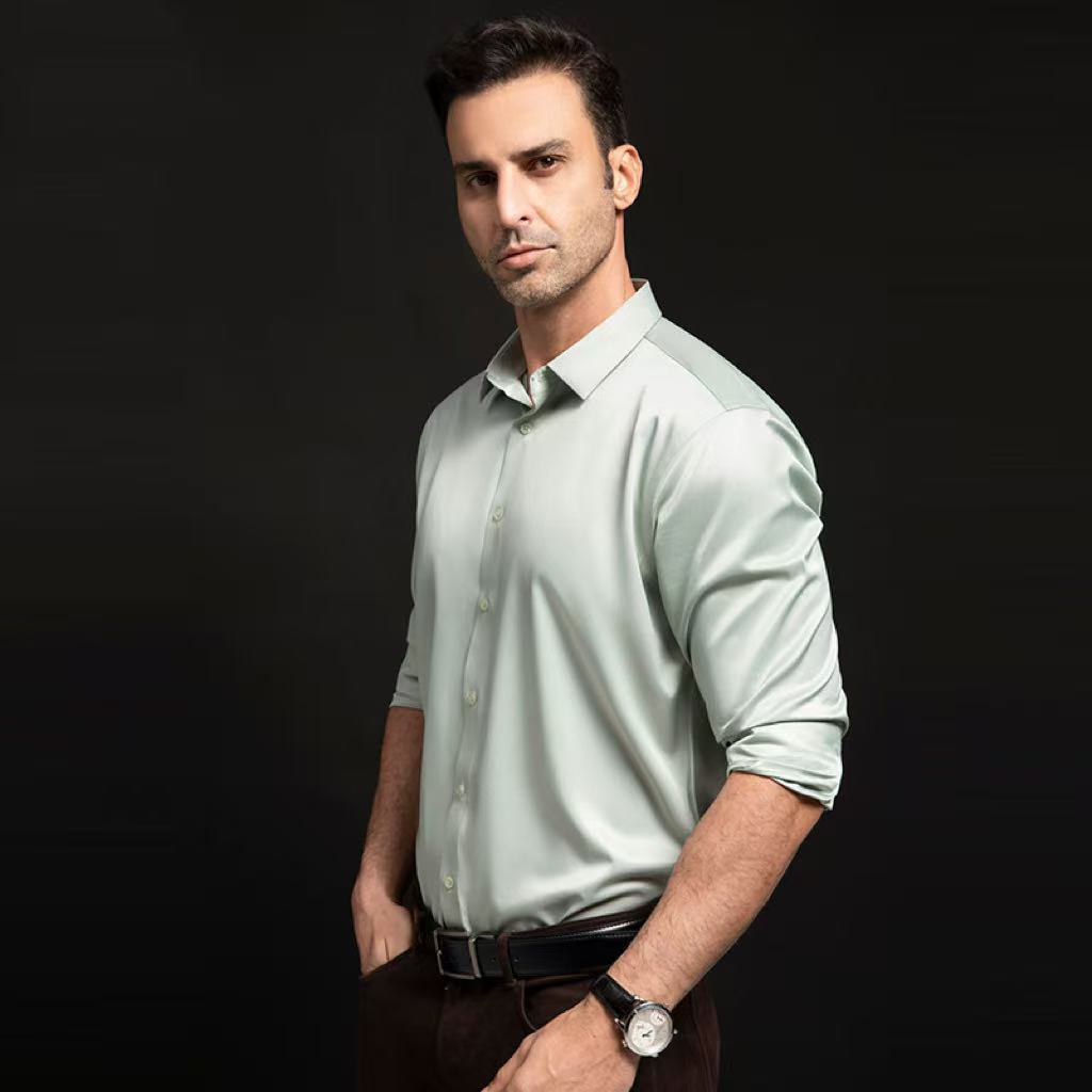 Men's Stretch Silky Seamless Long-sleeved Shirt